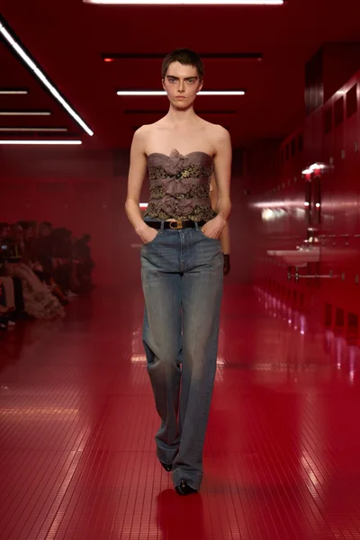 Look 8